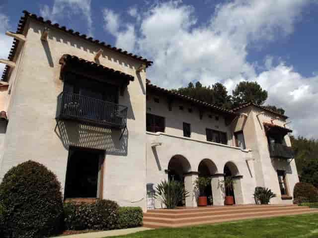 Gardens Park at Wattles Mansion: elegant venue for upscale events with Mediterranean style.