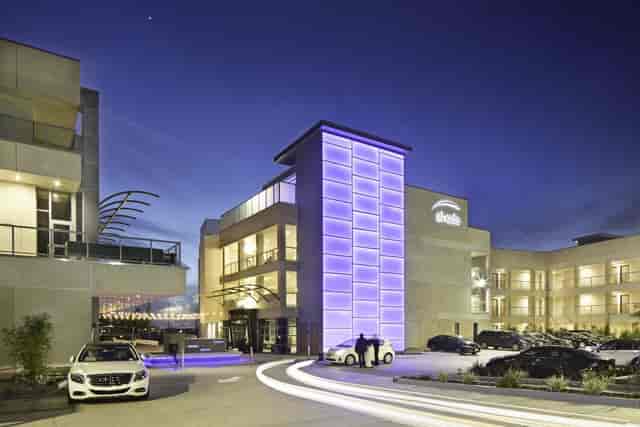 Modern event venue Sea Level @ Shade, vibrant lighting, ideal for receptions and networking.