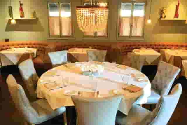 Inside Dining Private Party Set