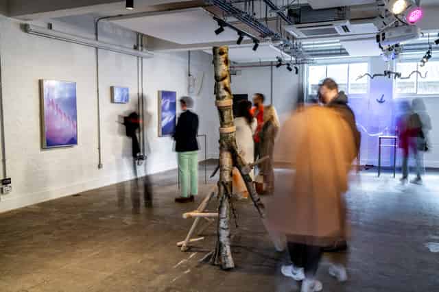 Pop-Up Gallery