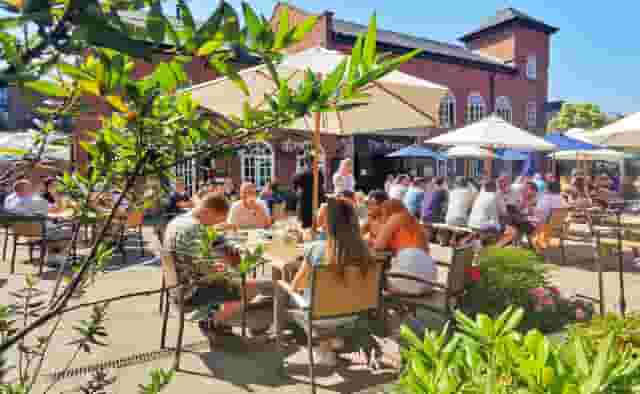 Outdoor Terrace & Bar