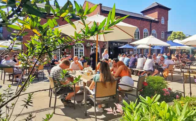 Outdoor Terrace & Bar