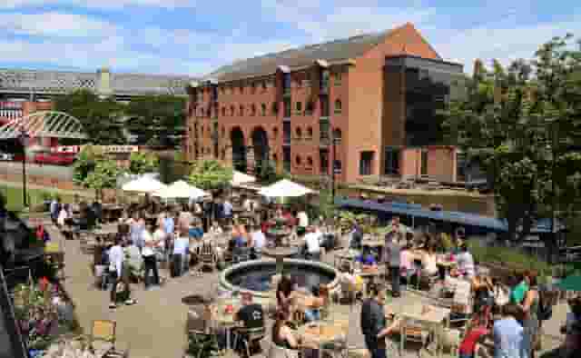 Outdoor Terrace & Bar