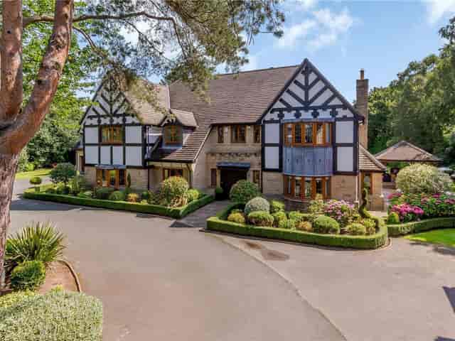 Elegant Manor Leeds venue with landscaped grounds for upscale meetings and events.
