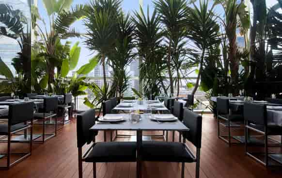Modern dining space in Palmer Restaurant, ideal for corporate events and intimate gatherings.
