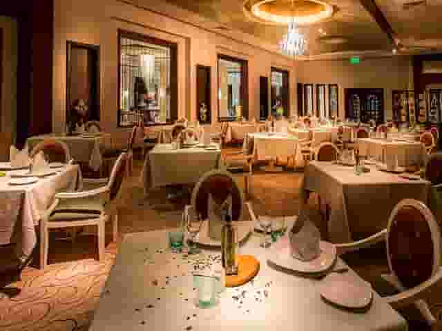 Hybrid Bar Restaurant