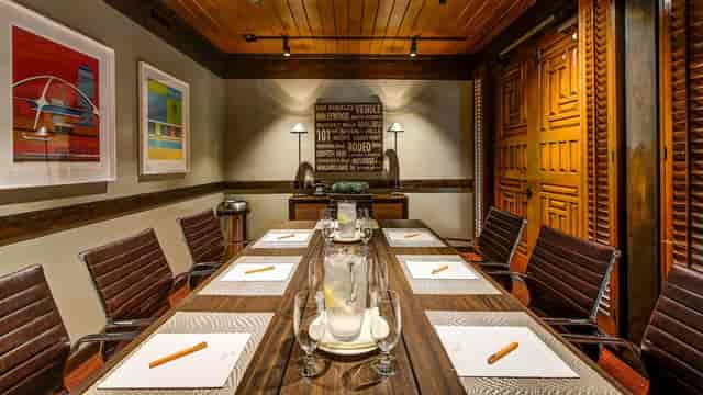 Elegant meeting room at The Garland, perfect for professional events and brainstorming.