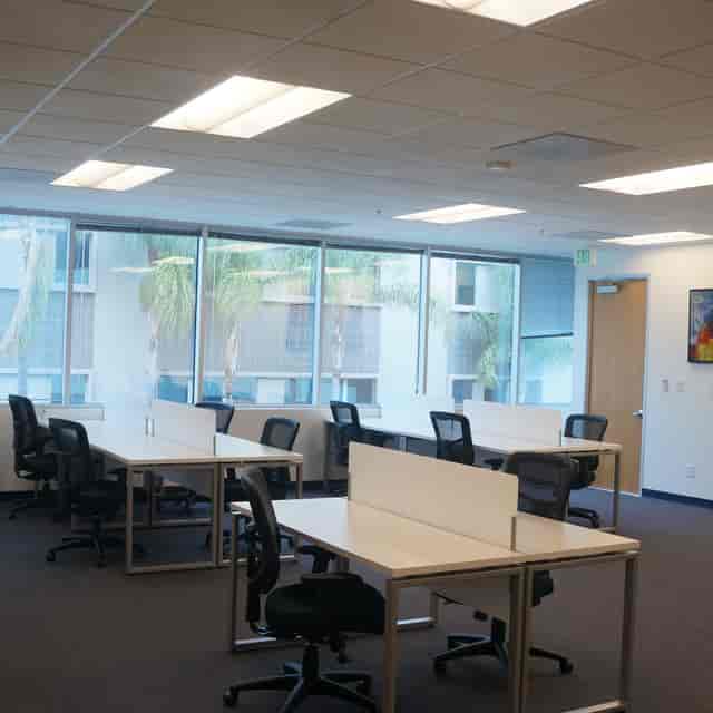 Modern meeting room in Central Park Business Center, perfect for collaborative events.