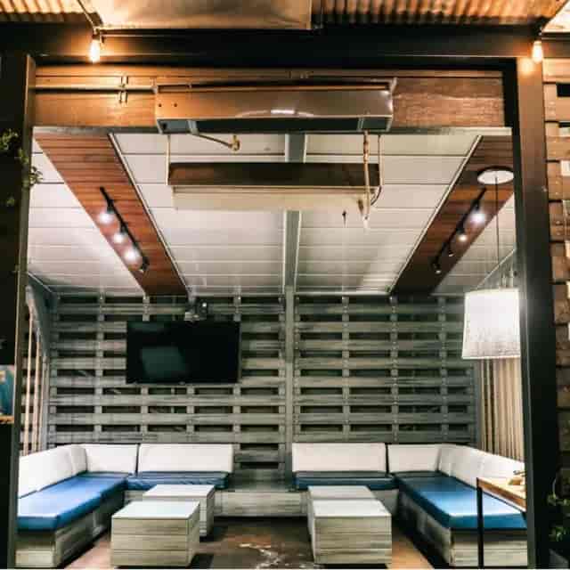Modern meeting space in Little Italy, Ballast Point Brewing, ideal for collaboration and events.
