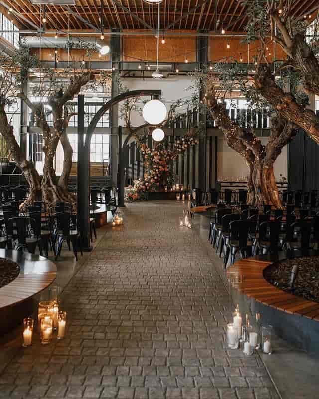 Venue 808