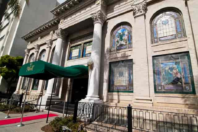 Jazz Evening At The Abbey On Fifth Avenue