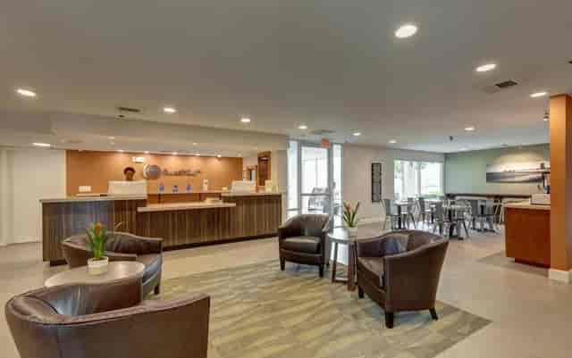 Welcoming lobby at Good Nite Inn Buena Park, ideal for pre-event gatherings and networking.