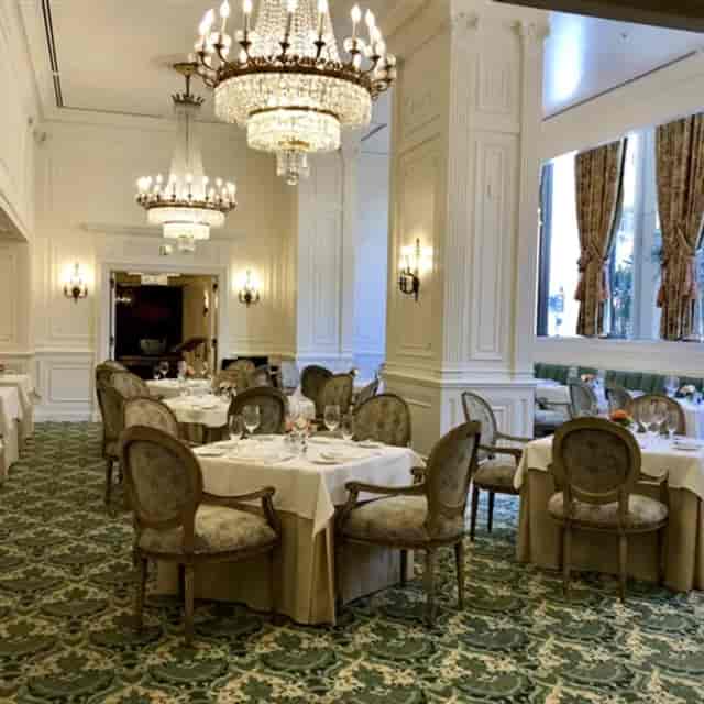 Elegant dining space at Plaza Bar, Westgate Hotel for upscale events and meetings.