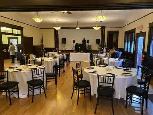 Elegant San Jose clubhouse kitchen for corporate meetings and social gatherings.