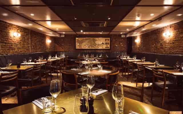 Vesta Tilley Dining Room: elegant restaurant for intimate gatherings and corporate dinners.