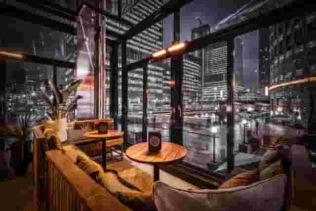 OASIS BAR & TERRACE