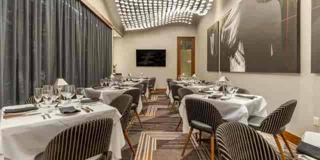 Elegant dining room at Fiorillo's Restaurant, perfect for corporate events and intimate dinners.