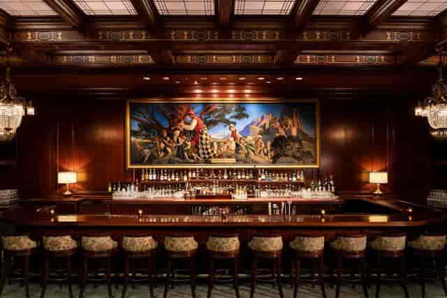 Elegant bar at Maji Palace, perfect for networking events and cocktail receptions.