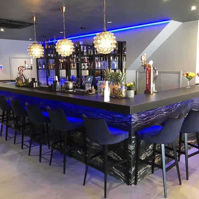 Main bar