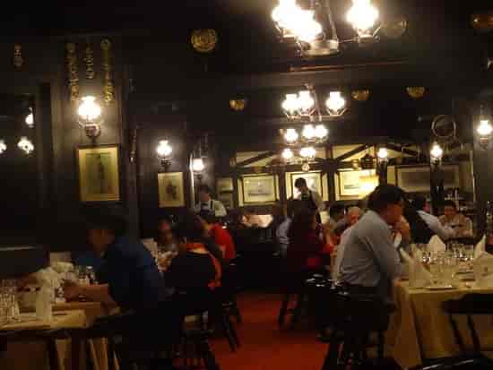 Tavern in Tanglin Club: elegant restaurant for intimate gatherings and corporate dinners.