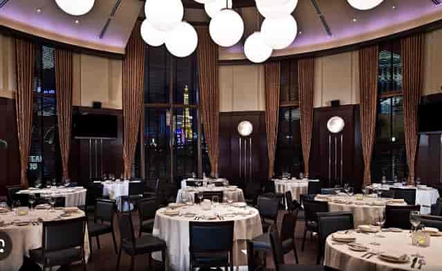 Elegant Gigi Room at Joe's Seafood, ideal for upscale corporate events and weddings.