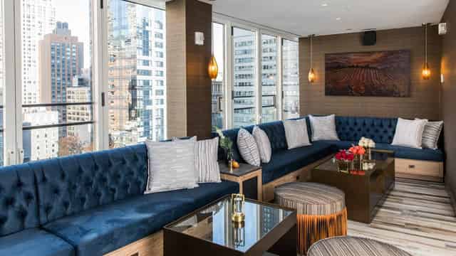 Fully Enclosed Skybar/Lounge