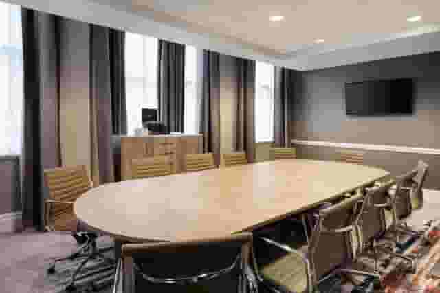 Raglan Suite