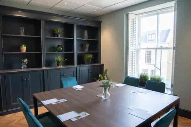 Wizu Workspace - Royal House