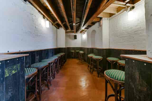 Cozy venue with rustic decor for networking events and cocktail parties in Peckham.
