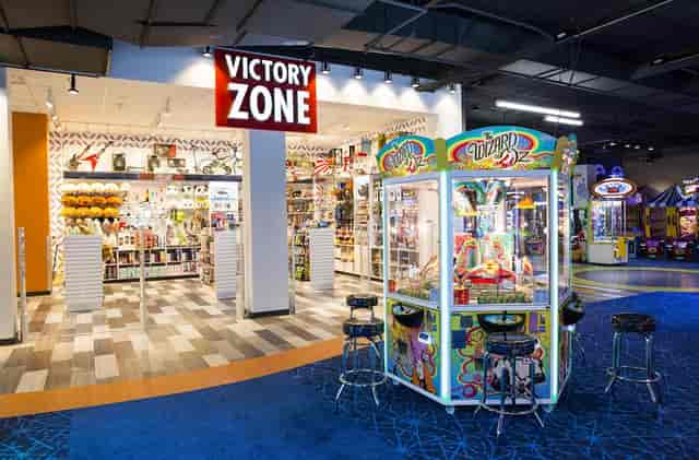 Victory Zone at Round1 USA: vibrant venue for team-building events and family gatherings.