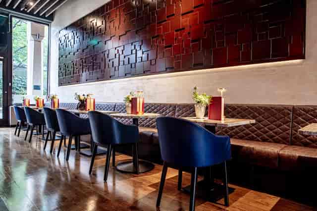 Regent Room at Smith's Bar & Grill: modern dining space for events and gatherings.