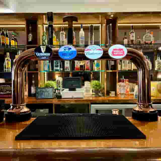 Sinclairs Bar and Rooms