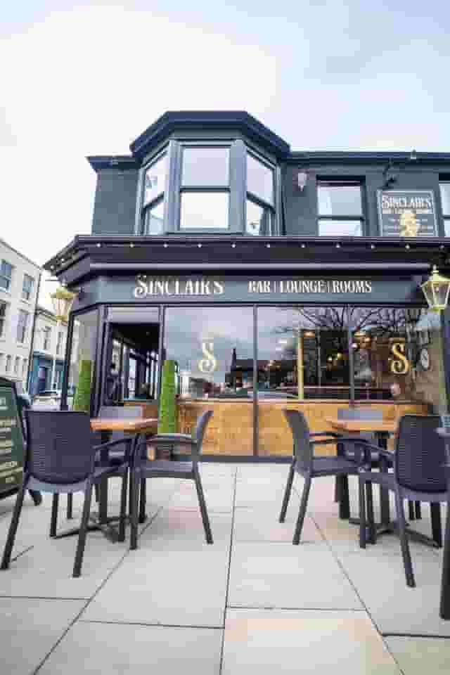 Sinclairs Bar and Rooms