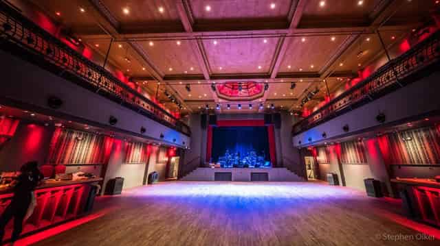 Live music venue
