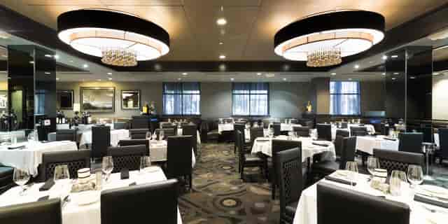 Elegant outdoor patio at Morton's The Steakhouse for corporate events and private gatherings.