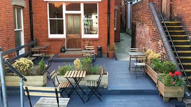 Yard Bar