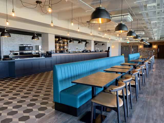 1875 Lounge