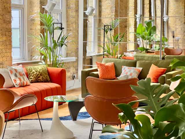 Breakout space