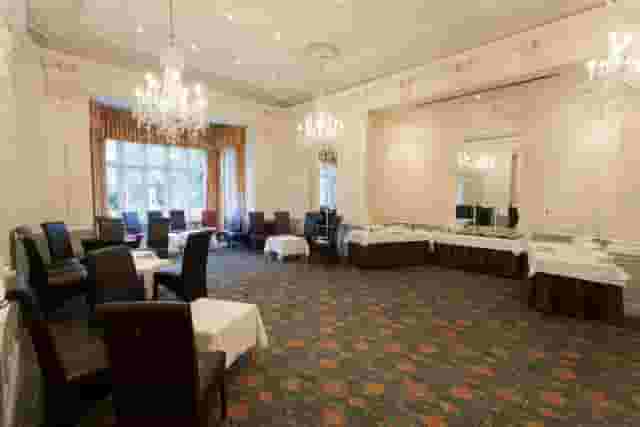 Warren House Hotel