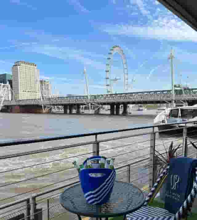 Clipper Lounge Embankment