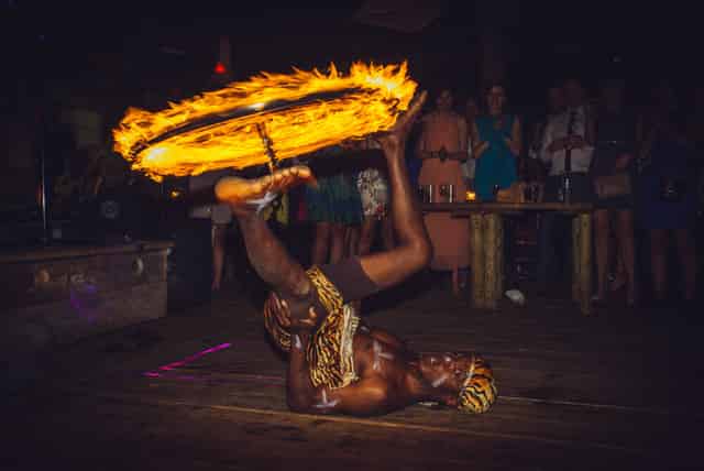 Akamba Bar & Eatery