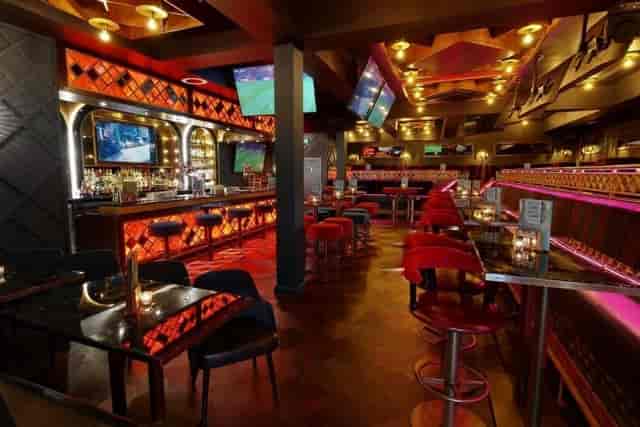 Vibrant Lounge Bar in Iron House, ideal for events and social gatherings.