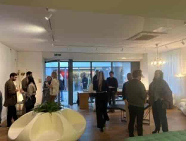 Stylish event space in Missy Decor, ideal for networking and product showcases.