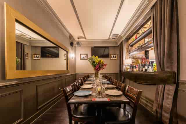 Elegant dining space in Petit Salon, perfect for intimate gatherings and corporate events.