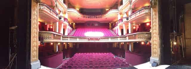 Grand foyer