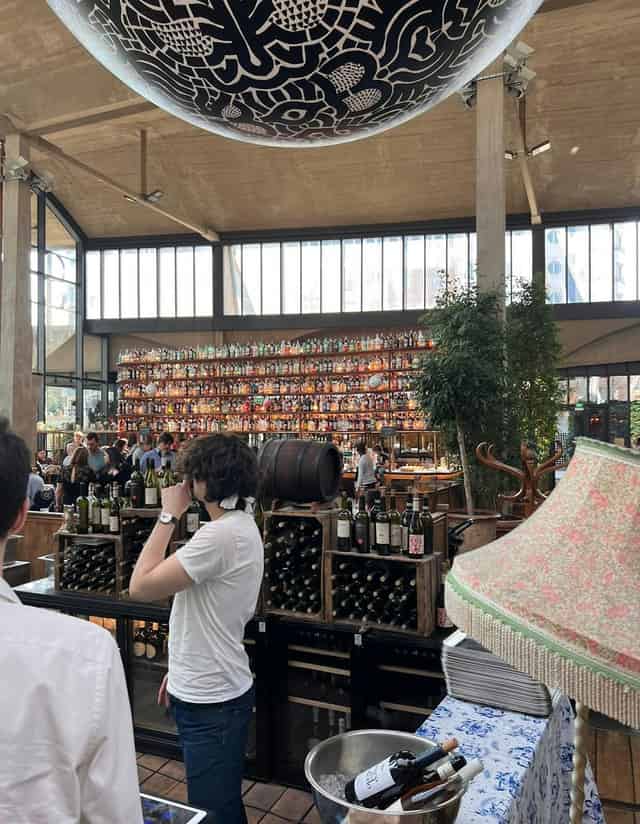Mezzanine Biblioteca