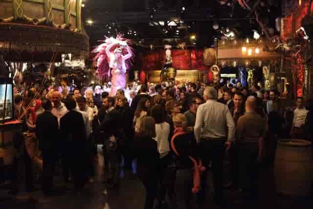Vibrant Théâtre du merveilleux venue with eclectic decor for social gatherings and events.