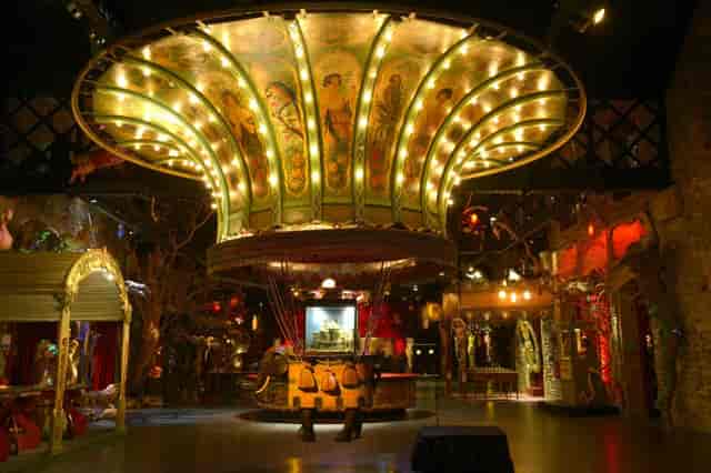 Arts Forains à Paris ...