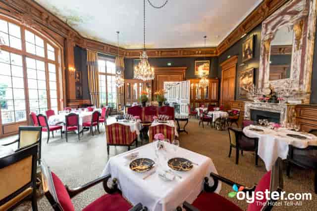Elegant dining space in Haute French restaurant, perfect for upscale events and private dinners.