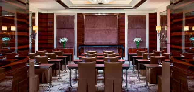 Sophisticated meeting room at The St. Regis Singapore, ideal for corporate events and workshops.